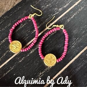 Alquimia Gold and Red Hoop Earrings with Textured Accents